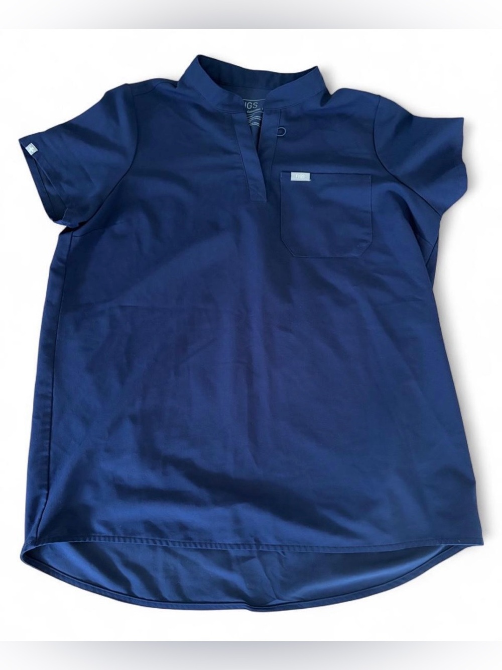 FIGS maternity sz. M navy blue scrub top from their technical collection